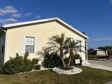 (private lake, pond, coastal) Home For Sale in N Ft Myers Florida