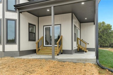 Dreaming of a high-quality lake home? Come see The Retreat - a - photo 43
