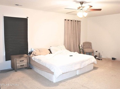 Stunning, like-new home in a quiet Morristown neighborhood! This - photo 12
