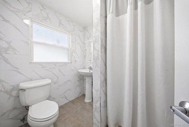 Experience the best of Port Washington in this beautifully - photo 14