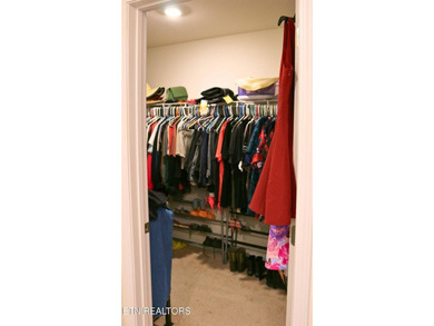 Stunning, like-new home in a quiet Morristown neighborhood! This - photo 15