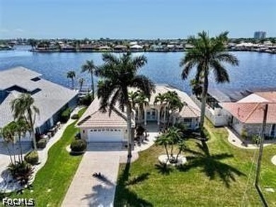This amazing property located at the Britannia Lake is just - photo 3
