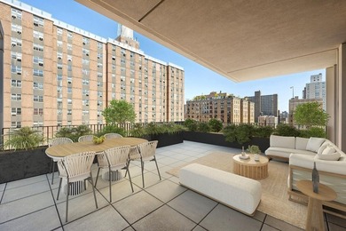 An intimate full-floor home, Residence 11 includes all the - photo 4