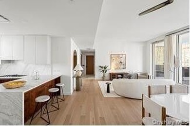 Presenting Residence 12. This spectacular full floor residence - photo 2