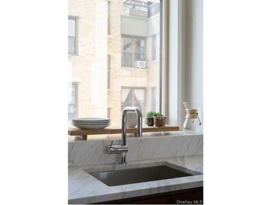Presenting Residence 12. This spectacular full floor residence - photo 7