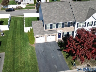 Welcome to Honey Meadows and to this well kept end-unit townhome