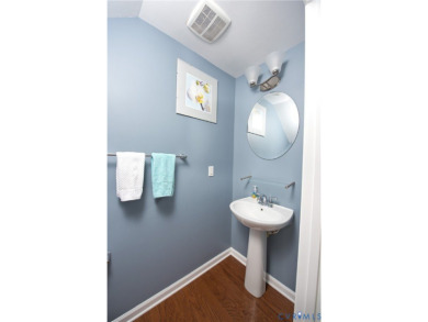 Welcome to Honey Meadows and to this well kept end-unit townhome