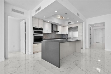 Luxury waterfront living in the heart of North Palm Beach. This - photo 13