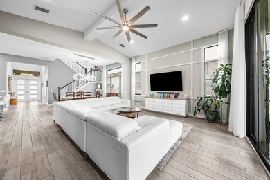 Elegantly upgraded stunning lakefront home impresses from the - photo 14
