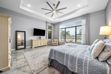 Elegantly upgraded stunning lakefront home impresses from the - photo 17