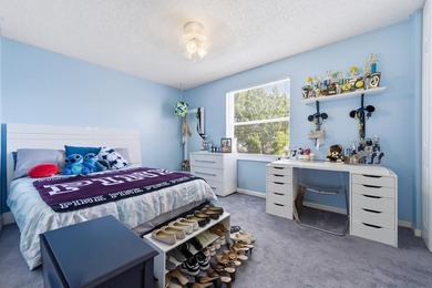 Welcome to this beautifully maintained and spacious home located - photo 18