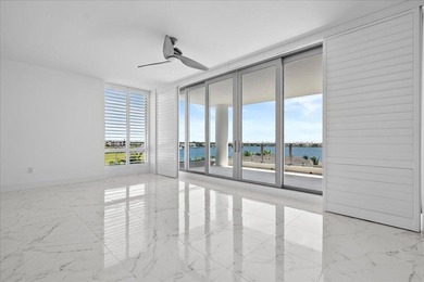 Luxury waterfront living in the heart of North Palm Beach. This - photo 18