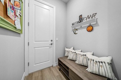 Elegantly upgraded stunning lakefront home impresses from the - photo 24
