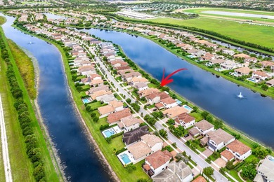Elegantly upgraded stunning lakefront home impresses from the - photo 57