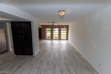 Welcome to this rarely available, beautiful single-family home - photo 5