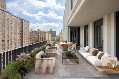 Presenting Residence 12. This spectacular full floor residence - photo 7