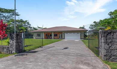 Welcome to 16-1679 29th Avenue in popular Hawaiian Paradise Park - photo 1