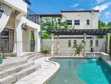 Beautiful Mediterranean villa sited on a prime corner lot on - photo 3