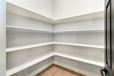 Dreaming of a high-quality lake home? Come see The Retreat - a - photo 15
