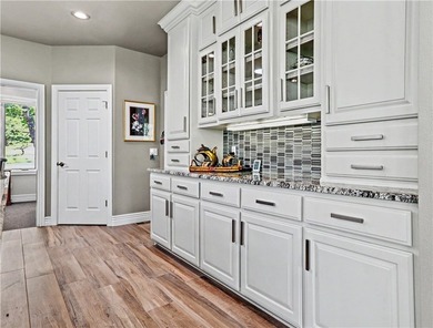 Quality-built with timeless OAK construction and a recently - photo 16