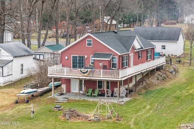 Wake up to panoramic views of the Great Sacandaga Lake and end - photo 6