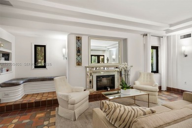 Beautiful Mediterranean villa sited on a prime corner lot on - photo 7