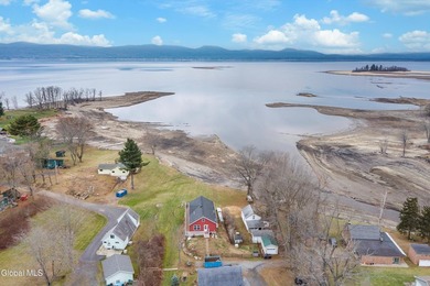 Wake up to panoramic views of the Great Sacandaga Lake and end - photo 8