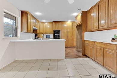 OWNER FINANCING AVAILABLE WITH EXCLUSIVE LOW INTEREST RATE! - photo 19
