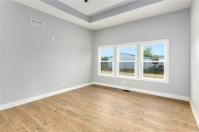 Dreaming of a high-quality lake home? Come see The Retreat - a - photo 21