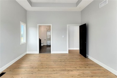 Dreaming of a high-quality lake home? Come see The Retreat - a - photo 22
