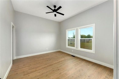 Dreaming of a high-quality lake home? Come see The Retreat - a - photo 28