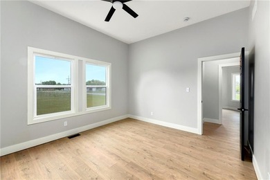 Dreaming of a high-quality lake home? Come see The Retreat - a - photo 29