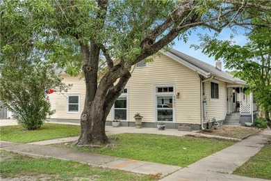 Lake Pontchartrain Home For Sale in New Orleans Louisiana