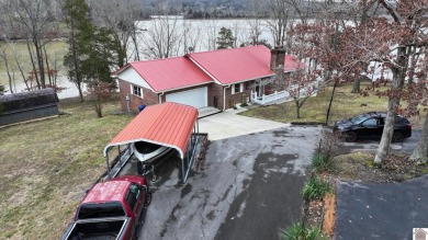 Lake Home For Sale in Cadiz, Kentucky