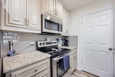 Welcome to lake life at its finest! This beautifully updated - photo 13