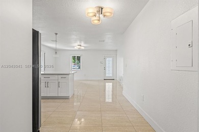 Fantastic opportunity to own a home in a centrally located Miami - photo 14
