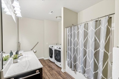 Bright and sunny condo perfect for the discerning buyer! Open - photo 24