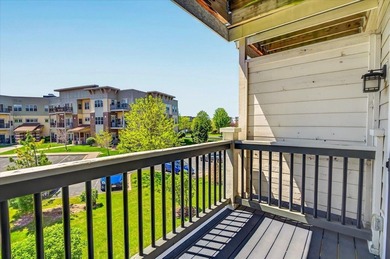 Bright and sunny condo perfect for the discerning buyer! Open - photo 27
