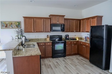 Prime SW Cape Coral location! This spacious 4-bedroom, 1,853 sq - photo 8