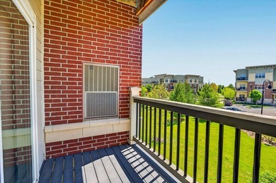 Bright and sunny condo perfect for the discerning buyer! Open - photo 28
