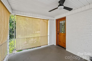 Tucked behind a storybook gravel path and cottage garden in one - photo 46
