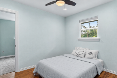 Cute cottage in a PRIME location, right by the Island! - photo 18