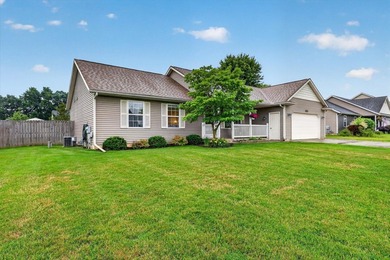 Move-in ready and packed with potential! This inviting 3-bedroom - photo 2