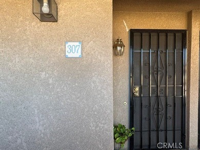 Don't miss out on this spacious 1 bedroom, 1 bath Condo Located - photo 2
