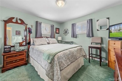 Great opportunity to live in Sheldon Beach Subdivision! Home - photo 8