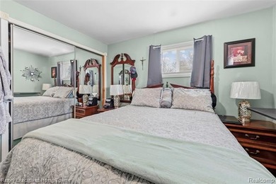 Great opportunity to live in Sheldon Beach Subdivision! Home - photo 9