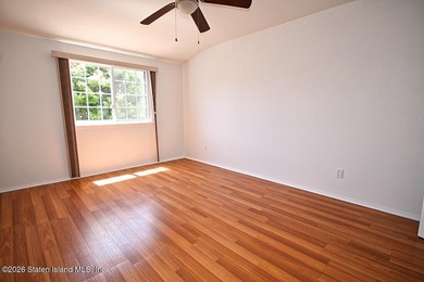 Welcome to this move-in-ready 3-bedroom, 3 bath end unit condo - photo 11