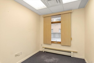 Discover an exceptional opportunity to acquire a 1,600 square - photo 14