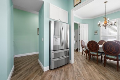 Luxury living in the prestigious Monarch Country Club with this - photo 18