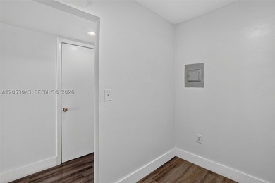 Views, views, and more views! Welcome to this beautifully - photo 11